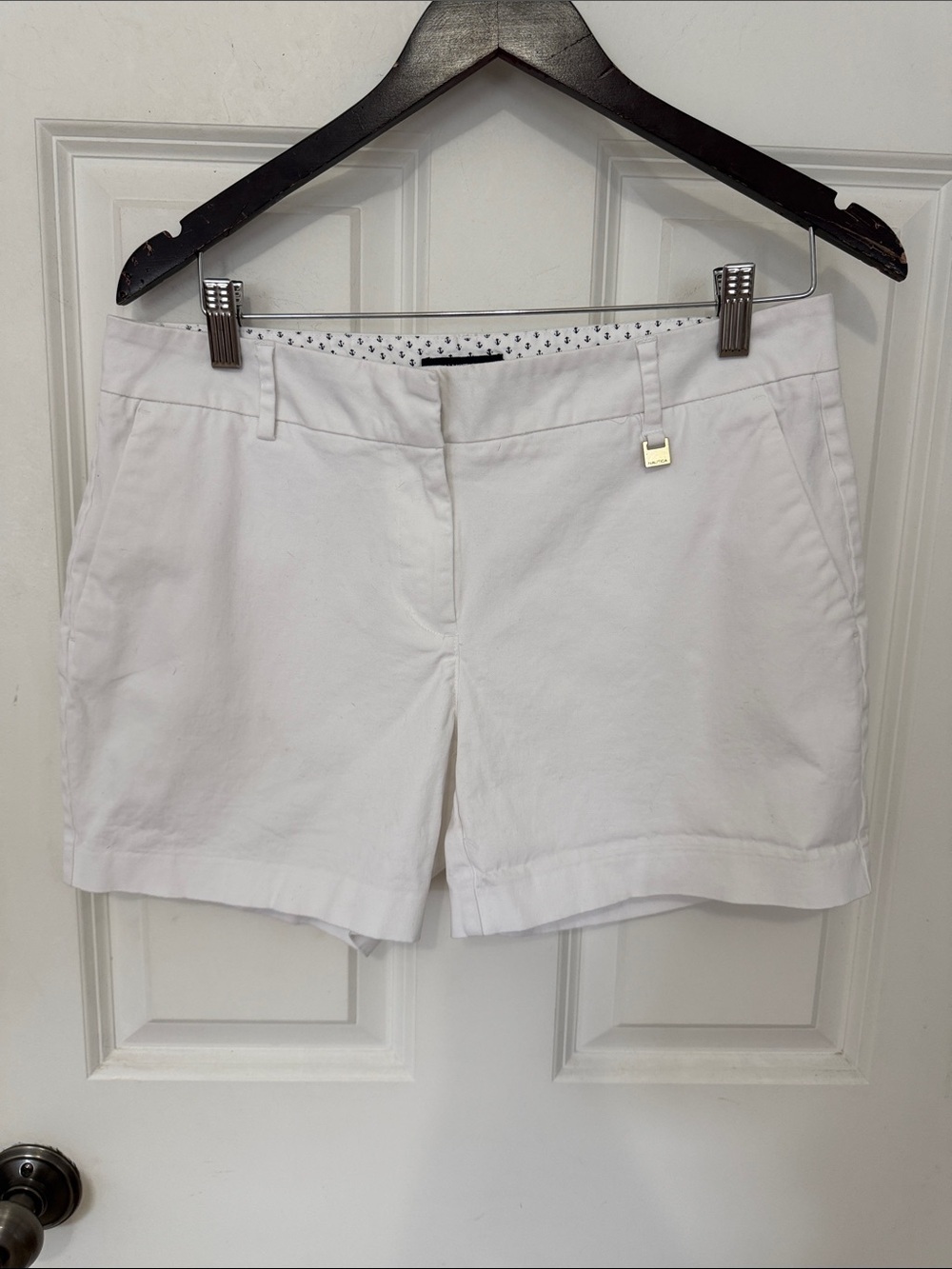 Nautica White Women's Cotton Blend Shorts size 8